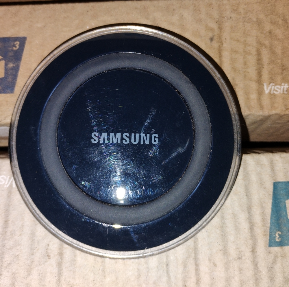 Samsung Galaxy Wireless Charging Dock Charger